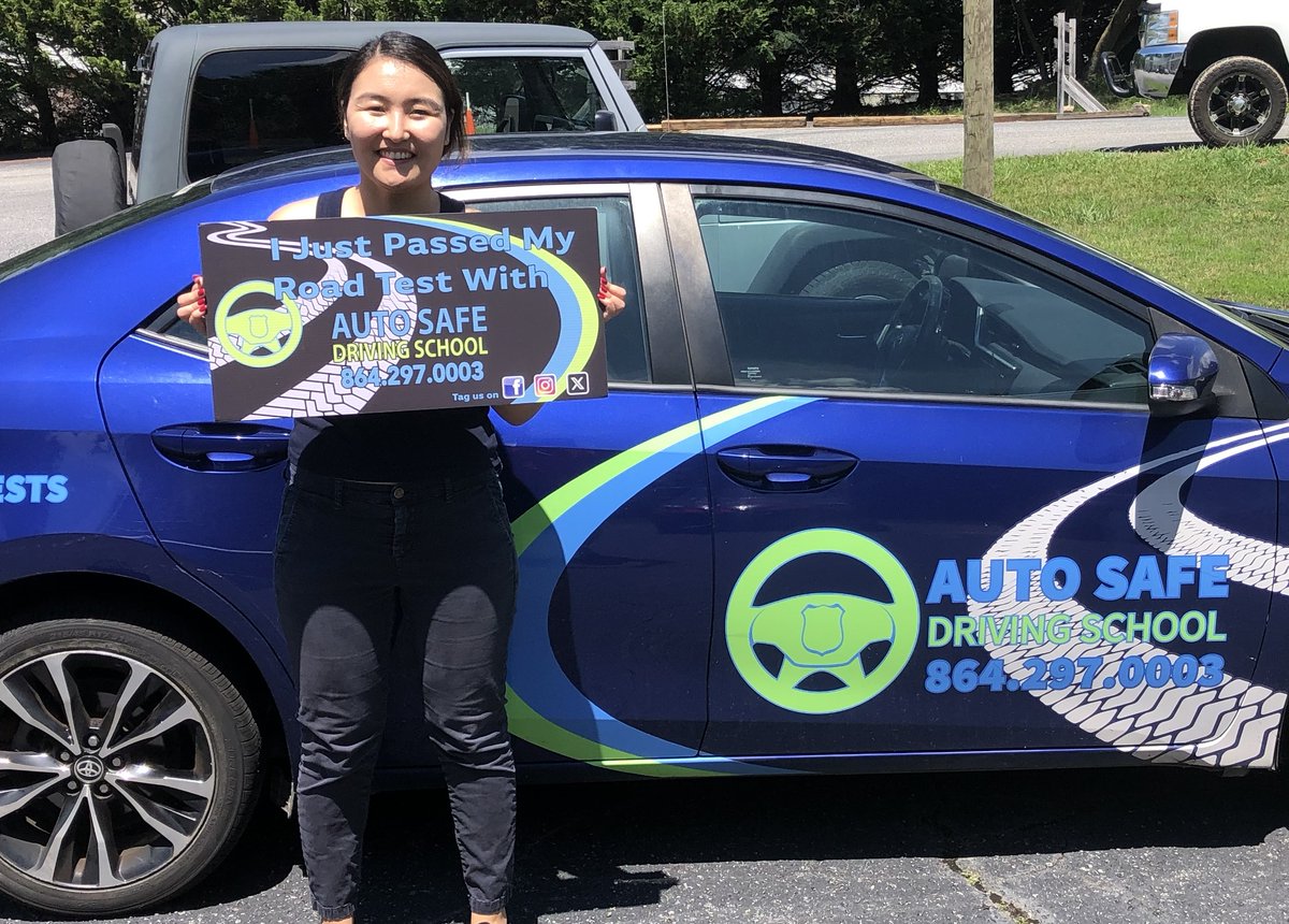 AutoSafeDriving's tweet photo. Some of our adult students who passed their road test recently! #driver #drivertraining #autosafedriving https://t.co/JXQX1scrCj
