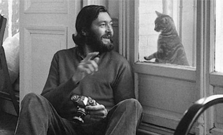 AngeObscure's tweet photo. Un día como hoy nació Julio Cortázar, escritor, traductor y profesor argentino, figura clave del "boom latinoamericano".
#JulioCortazar #BoomLatinoamericano #LetrasHispanicas https://t.co/7FJBfCP5Hu