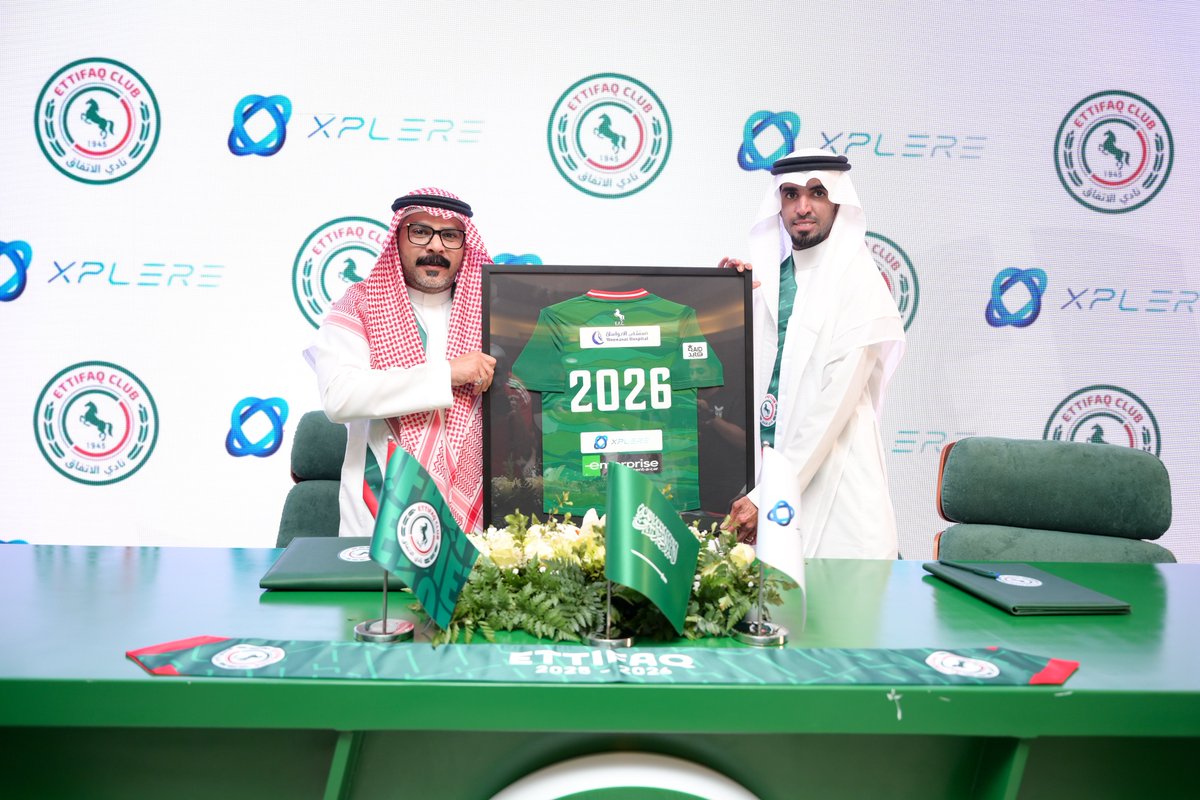 Ettifaq's tweet photo. مـراسم تـوقيع الـراعي التقني "Xplere" ✍🏻

#الاتفاق 💚❤️ https://t.co/HDFhACmj1n