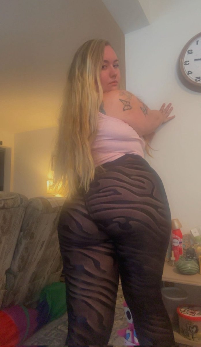 LADIES AND GENTLEMEN LETS DO A SMASH OR PASS THREAD 🧵🧵🧵🍒🍒🍆🍆🍑🍑

FEATURING <a href="/BigBootyAim/">Big booty Aim</a> GO GIVE THIS SEXY GIRL A FOLLOW AND SOME LOVE 

THE PERSON WITH THE MOST SMASHS GETS A FREE 7 DAY TRIAL OF MY ONLYFANS