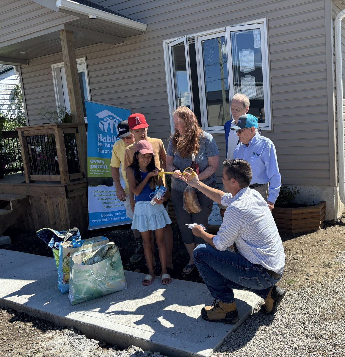 LisaThompsonPC's tweet photo. It was a special moment in #Goderich when #Huron #HabitatForHumanity handed over the keys to a very deserving family!  

It was also impressive to learn that with the support of the #ReStores in both #Goderich & #Wingham as well as corporate sponsors and the donation of time and skilled trades #Huron’s Habitat for Humanity has built 4 homes in 5 years!!