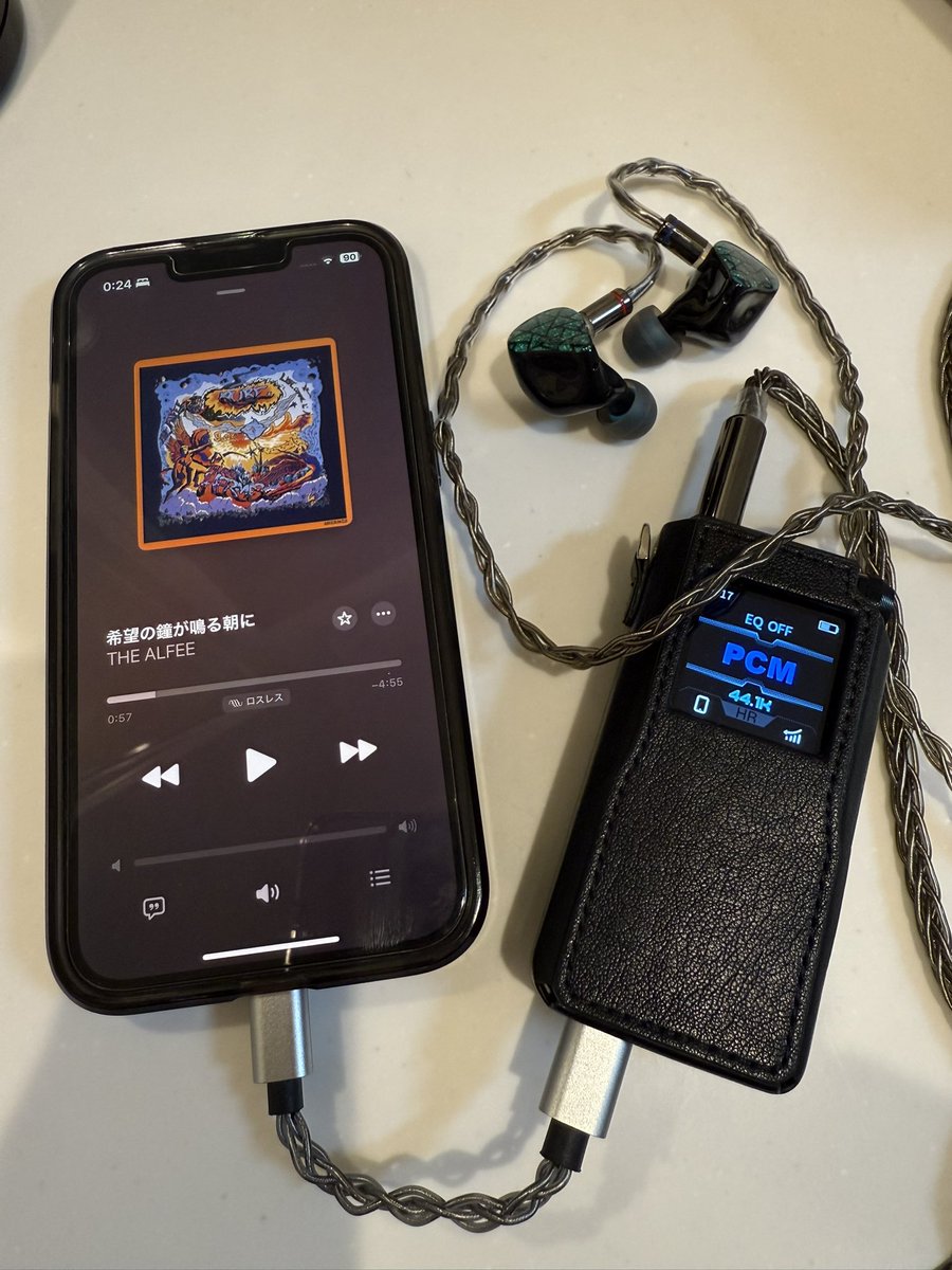 COE3desuyo's tweet photo. カラオケで人前で初めて歌った思い出の曲
#THEALFEE
#希望の鐘が鳴る朝に
#FIIO
#BTR17
#AFU
#Performer5+2 https://t.co/nwFrJpUBr8