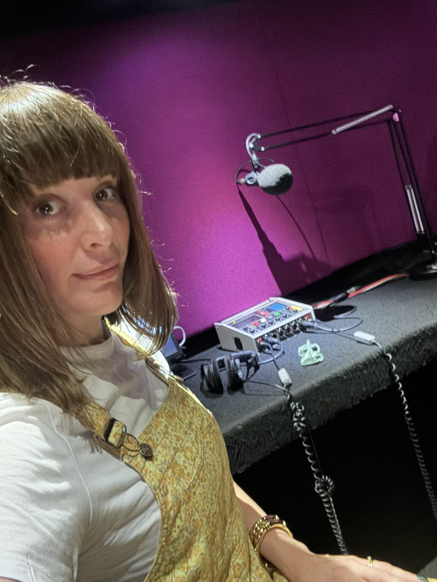 Ten radio stations in 90 minutes. Coming to a BBC radio station near you talking about Everything We Do Is Music

faber.co.uk/product/978057…