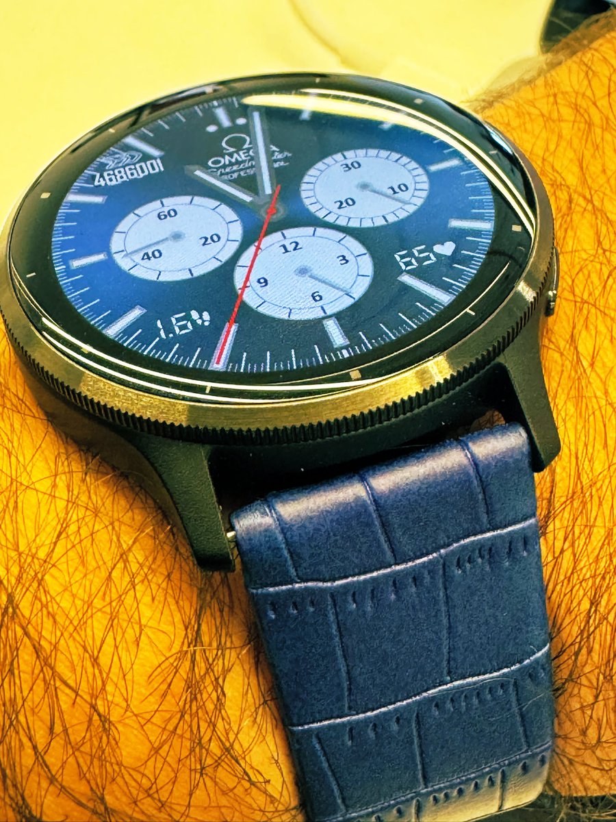bishopsabry's tweet photo. I walk to the farthest restroom on the floor, just to make more steps, just my watch is happy. My wife bought me the watch for my birthday. https://t.co/xwxKZcW65H