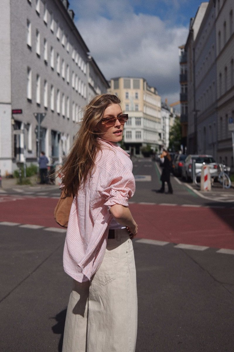 When you let style lead the way, every step through the city becomes its own statement. #VeryPepe
bit.ly/41obL96