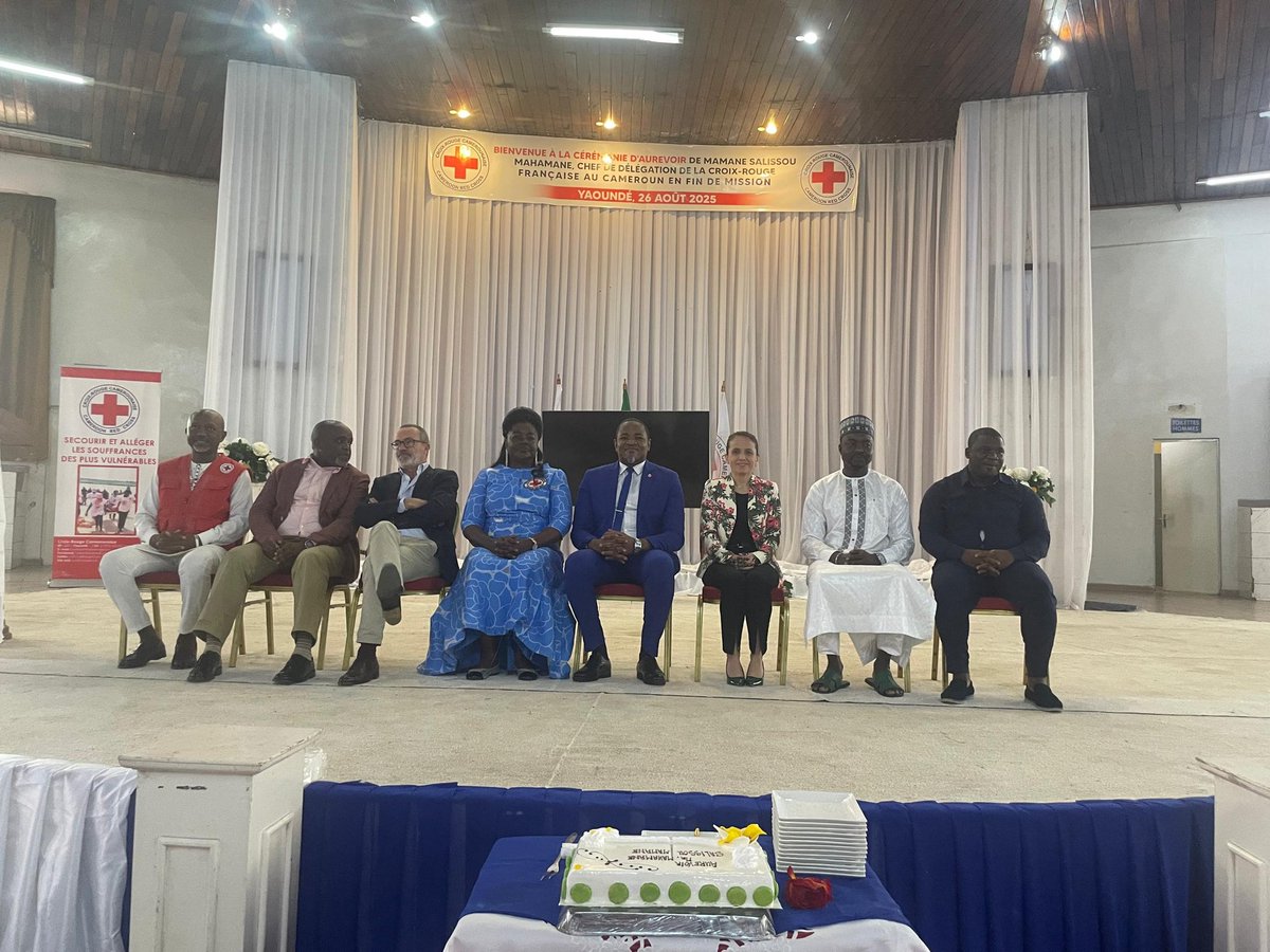 La Croix-Rouge Camerounaise a organisé ce jour la cérémonie d'aurevoir au Chef de Délégation de la Croix-Rouge Française  Mamane Salissou Mahamane. " Un humanitaire hors pair, rompu à la tâche et au service des plus vulnérables " qui a  passé plus d'un an au  Cameroun.