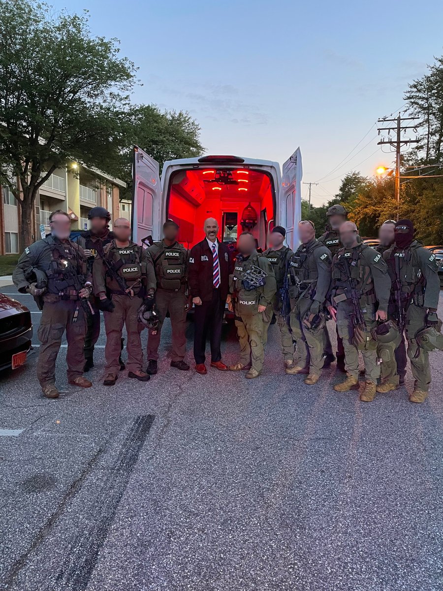 DEAHQ's tweet image. #DEA Administrator Cole joined @DEAWashingtonDC in DC to take cartel members off the streets & seize their poison. The Sinaloa Cartel isn't just trafficking drugs. They're laundering money, smuggling humans, & fueling violence. DEA is hitting all of it. #SinaloaCrackdown2025