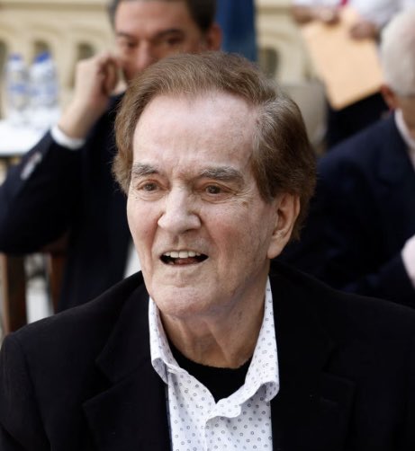 Carlos Pinilla on X: "Muchas generaciones de españoles crecimos oyendo su voz. El final del verano llegó, pero su recuerdo no partirá. Descanse en paz, Manuel de la Calva. https://t.co/mVoKqAQGBx" / X