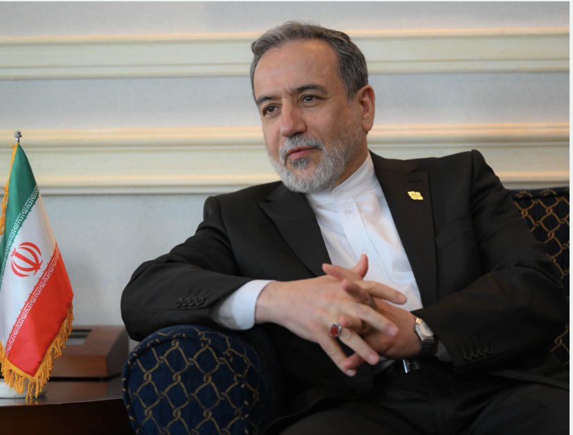 المملكة العربية السعودية دولة كبرى في المنطقة والعالم الإسلامي، وكذلك إيران دولة كبرى في المنطقة، عشنا معاً وسنظل نعيش لسنوات طويلة، والاستقرار في المنطقة يصب في مصلحة الجانبين.الاستقرار والسلام والهدوء لن تتحقق إلا عبر التعاون بين البلدين، فإيران والسعودية قطبان مهمان في المنطقة