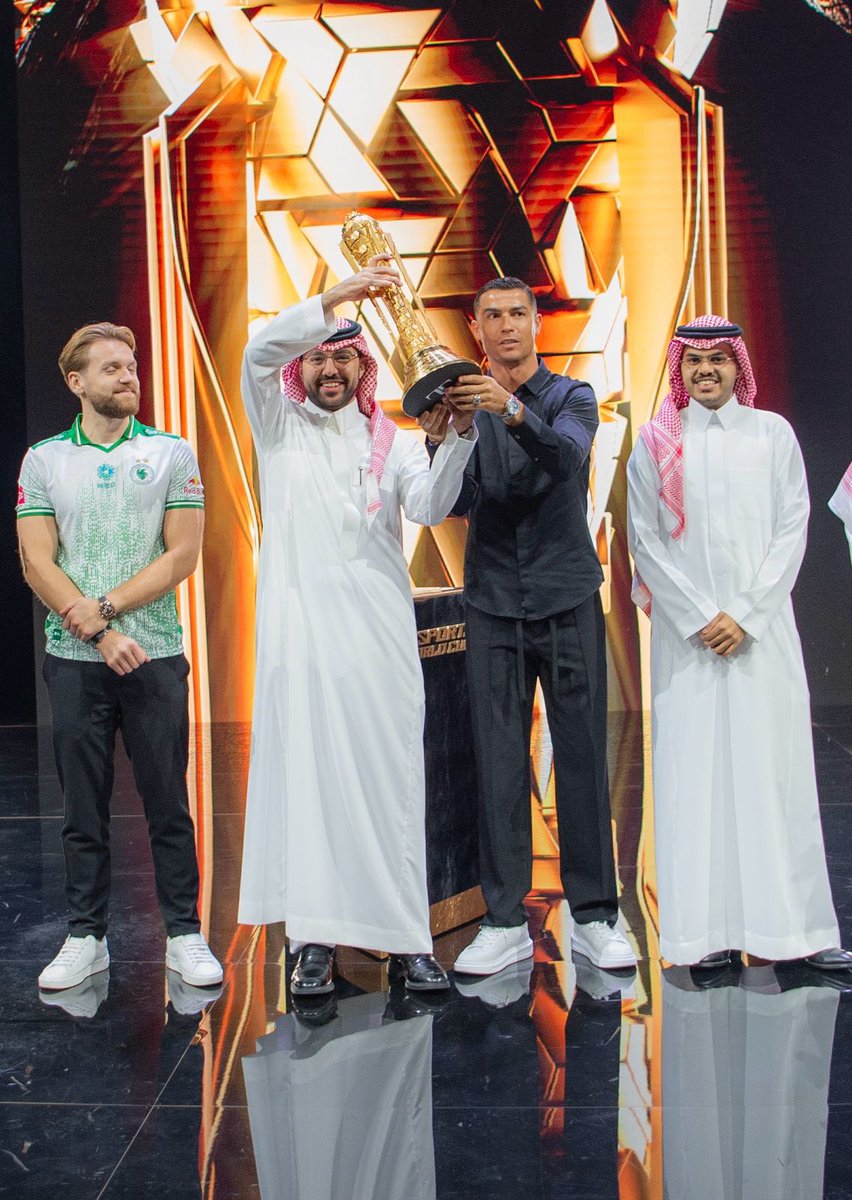 TeamFalconsGG's tweet image. 🏆💚🐐
@Cristiano