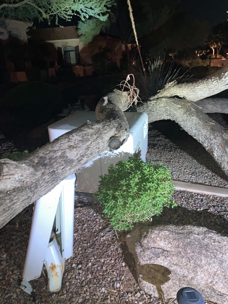 SRPconnect's tweet image. Thank you to our crews who worked through the night to restore power after one of the biggest monsoon storm we've seen in a long time! And thank you to our customers for their patience as we worked safely and as quickly as possible.