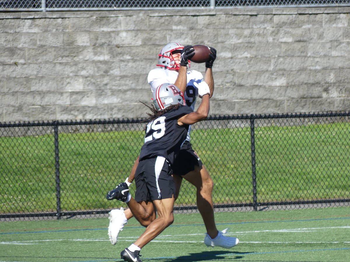 craftandcooke's tweet photo. Brown Football Day 4 - 1v1's getting hot
#EverTrue #PlayFast #ShockTheSystem https://t.co/o1DqVORw9j