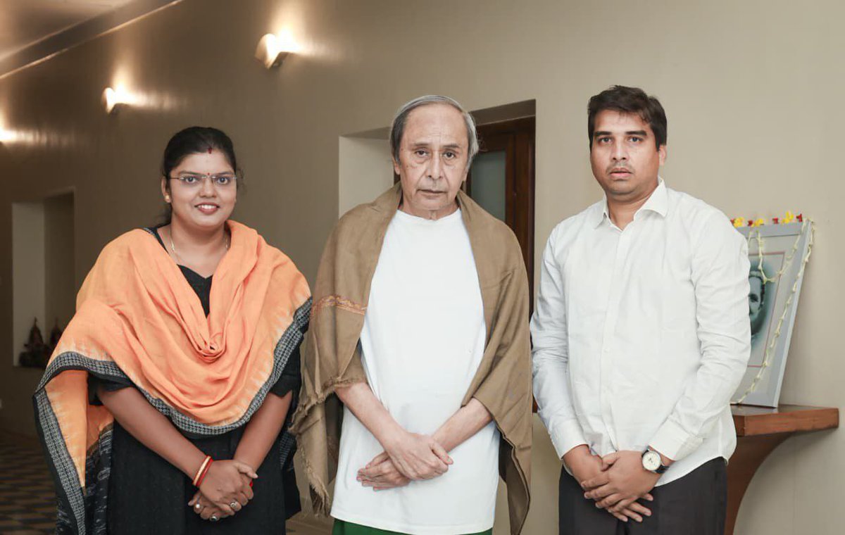 Biju Janata Dal (@bjd_odisha) on Twitter photo ନବନିଯୁକ୍ତ ବିଜୁ ଯୁବ ଜନତା ଦଳ ଓ ବିଜୁ ଛାତ୍ର ଜନତା ଦଳର ସଭାପତି ଶ୍ରୀ ନବୀନ ପଟ୍ଟନାୟକ ( <a href="/Naveen_Odisha/">Naveen Patnaik</a> ) ଙ୍କୁ ସାକ୍ଷାତ କରି ଆଶୀର୍ବାଦ ନେଇଛନ୍ତି।
#BJDWithOdisha #BJD4Odisha ନବନିଯୁକ୍ତ ବିଜୁ ଯୁବ ଜନତା ଦଳ ଓ ବିଜୁ ଛାତ୍ର ଜନତା ଦଳର ସଭାପତି ଶ୍ରୀ ନବୀନ ପଟ୍ଟନାୟକ ( <a href="/Naveen_Odisha/">Naveen Patnaik</a> ) ଙ୍କୁ ସାକ୍ଷାତ କରି ଆଶୀର୍ବାଦ ନେଇଛନ୍ତି।
#BJDWithOdisha #BJD4Odisha