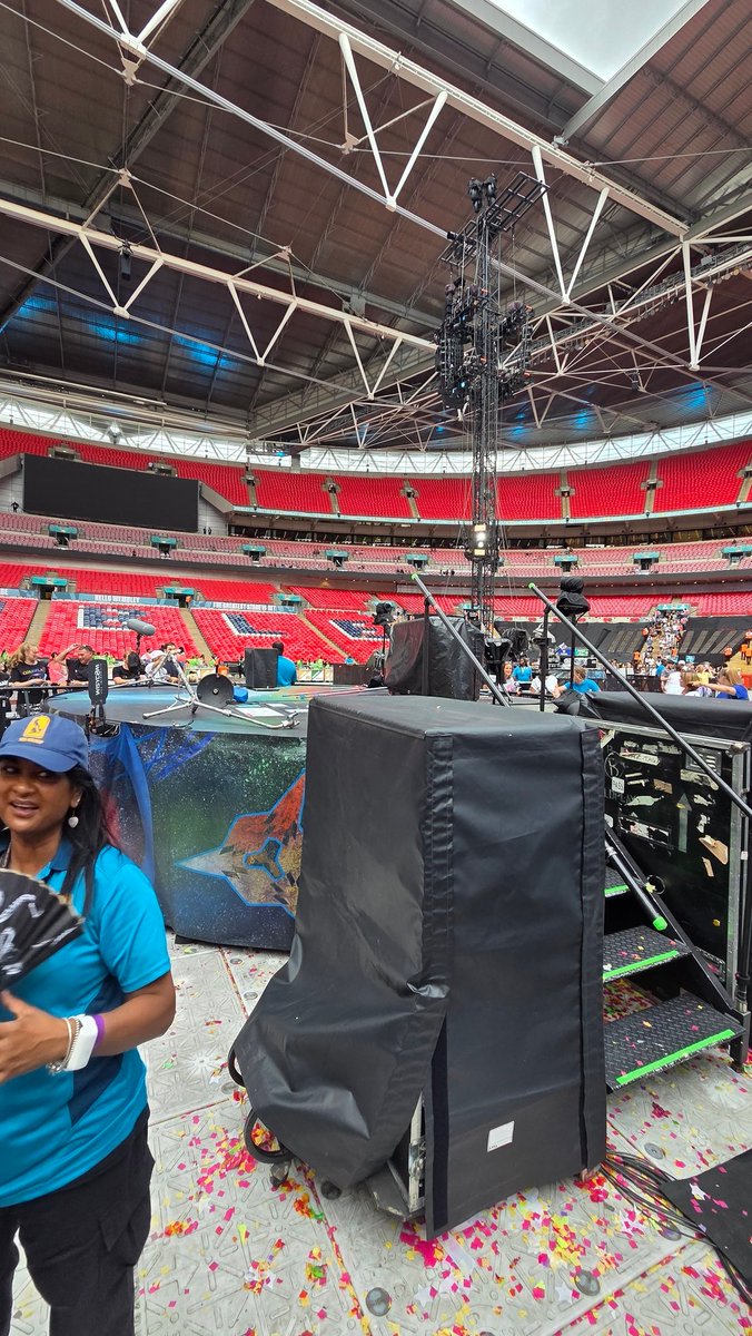 Made it! #ColdplayWembley