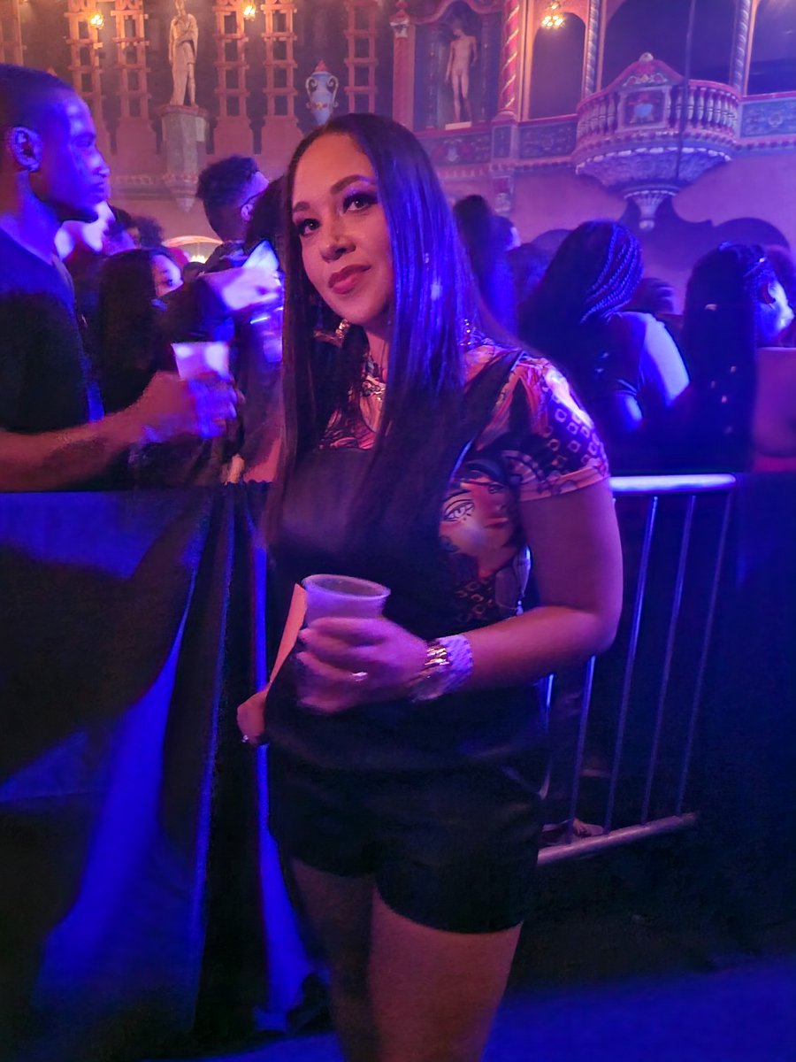 CryptoNira tweet media