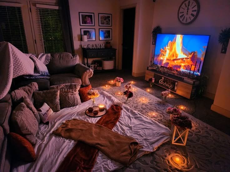 guiltbur's tweet photo. fluff , strawpage request , no warnings <3 

…💭💭💭

the living room was a fortress of blankets and pillows by the time you finished setting it up. the kind of nest that practically begged to be used for a long, lazy night in. + https://t.co/Fq13ELMnBe