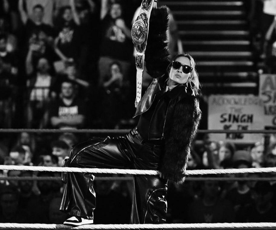 No one's shadow. 🔥

#BeckyLynch 🌟🐐
#WWERaw #WWEClash