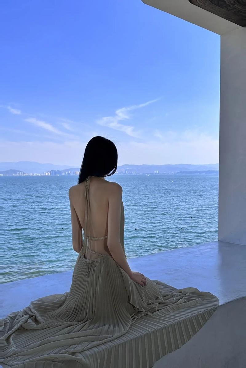 wall_hjs's tweet image. Behind me is a story, before me—nothing but beauty.