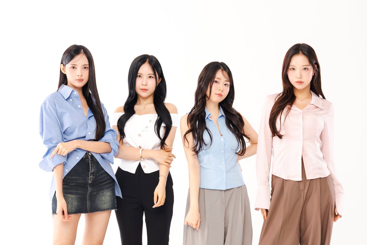 GzSnfEBbsAAIErD?format=jpg&name=medium