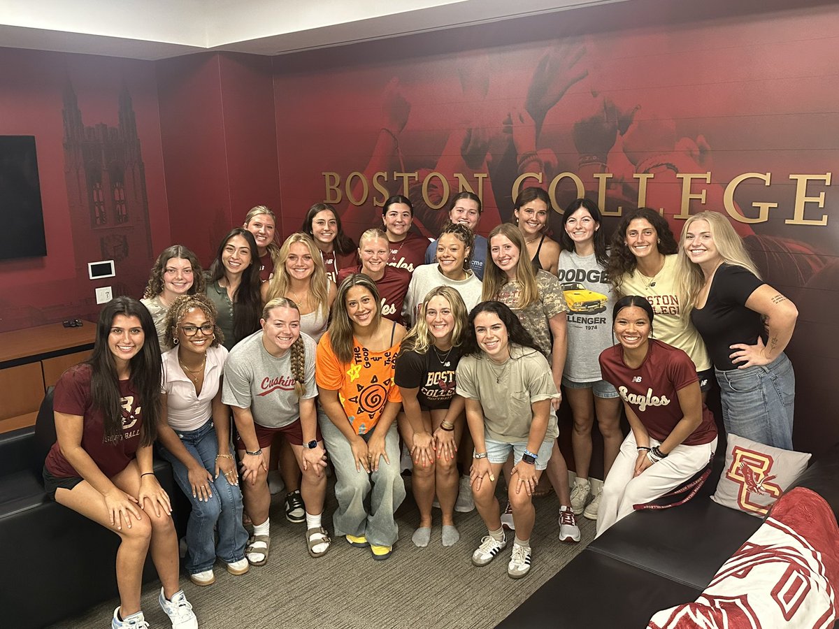 BC_Softball's tweet photo. Let’s 👏🏼Get👏🏼This👏🏼Year👏🏼 STARTED https://t.co/Ww6Zqdpyxf