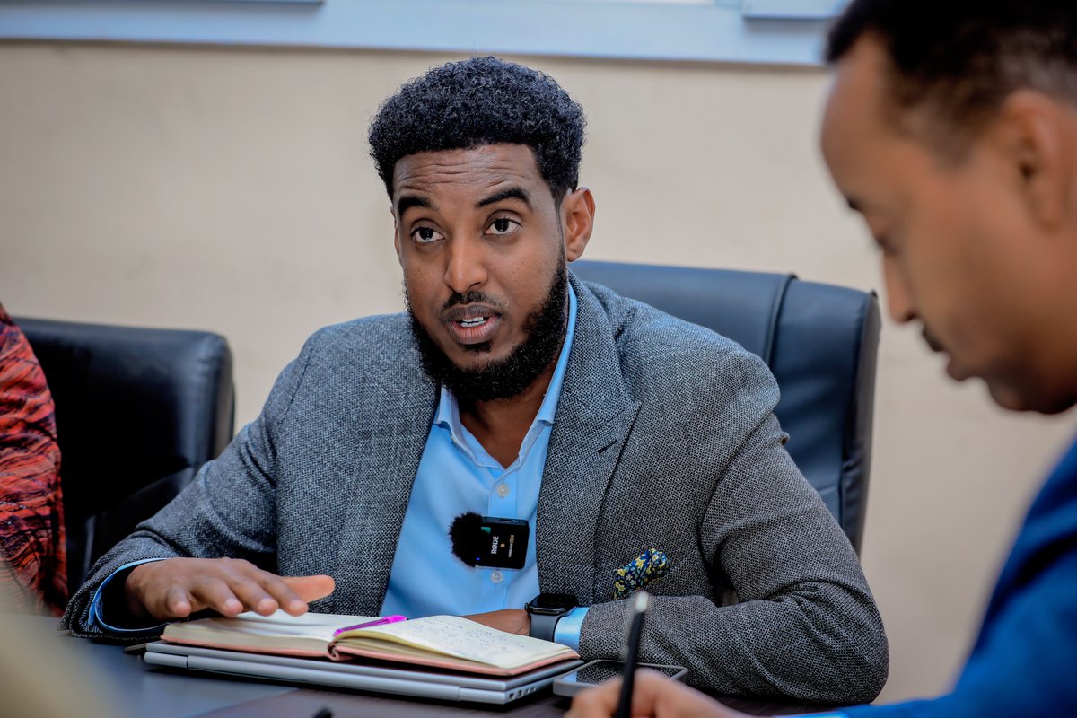 NHPCSomalia's tweet photo. Officials from @NHPCSomalia, led by Secretary-General @MMCaddow, held a meeting with the CID leadership today. Discussions focused on enforcing health laws, investigating crimes in healthcare, and strengthening quality, accountability, and public trust in #Somalia. #NHPC #CID https://t.co/sXcjKCS48k