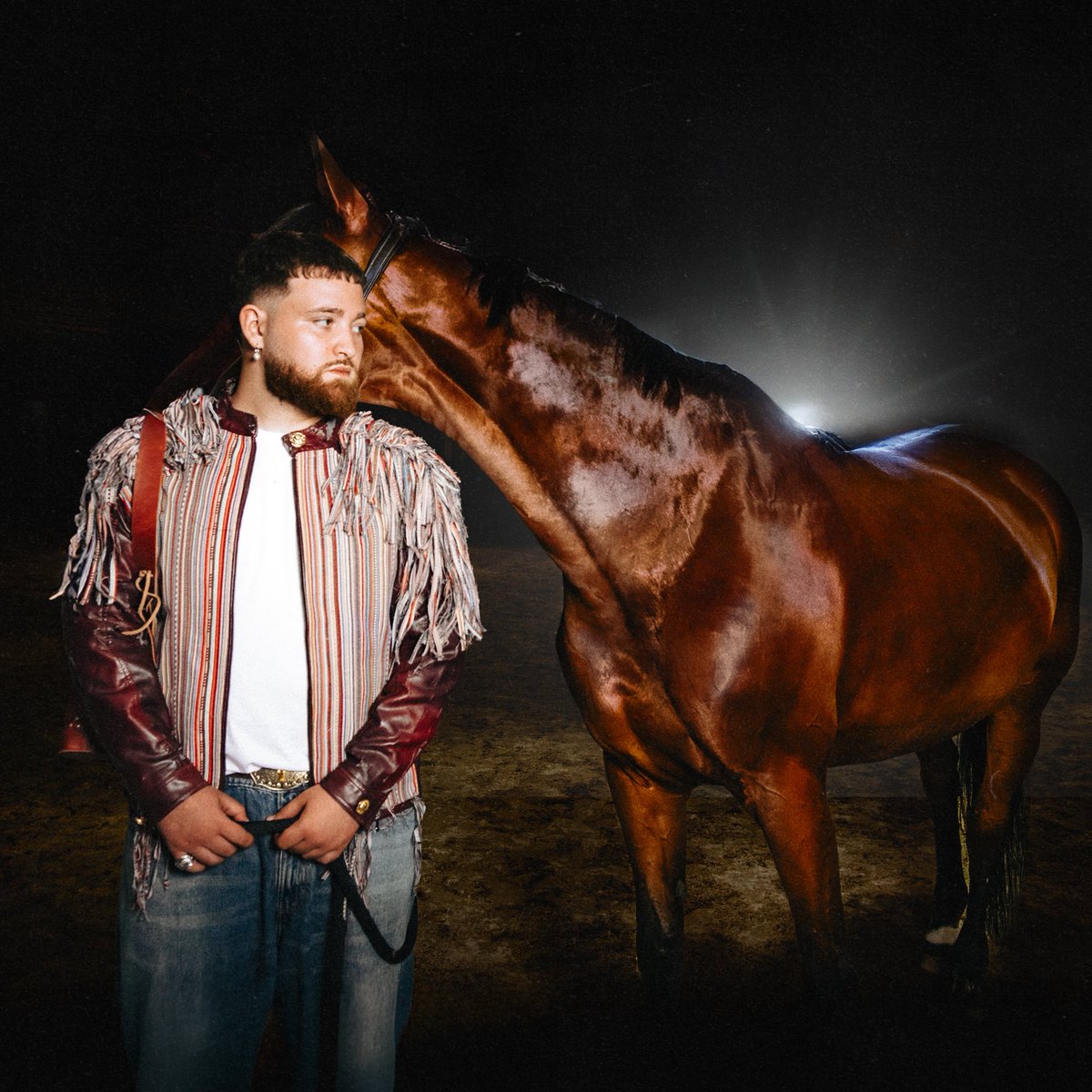 « REDHORSE » DISPONIBLE LE 3 SEPTEMBRE SUR TOUTES LES PLATEFORMES.

Rec by Nectar.s
Mix by Nectar.s

Merci à ceux qui ont œuvré à la création de ce projet.
Dorénavant c’est ensemble qu’on avancera même avec des doutes, comme ce cheval rouge.

unti 💋