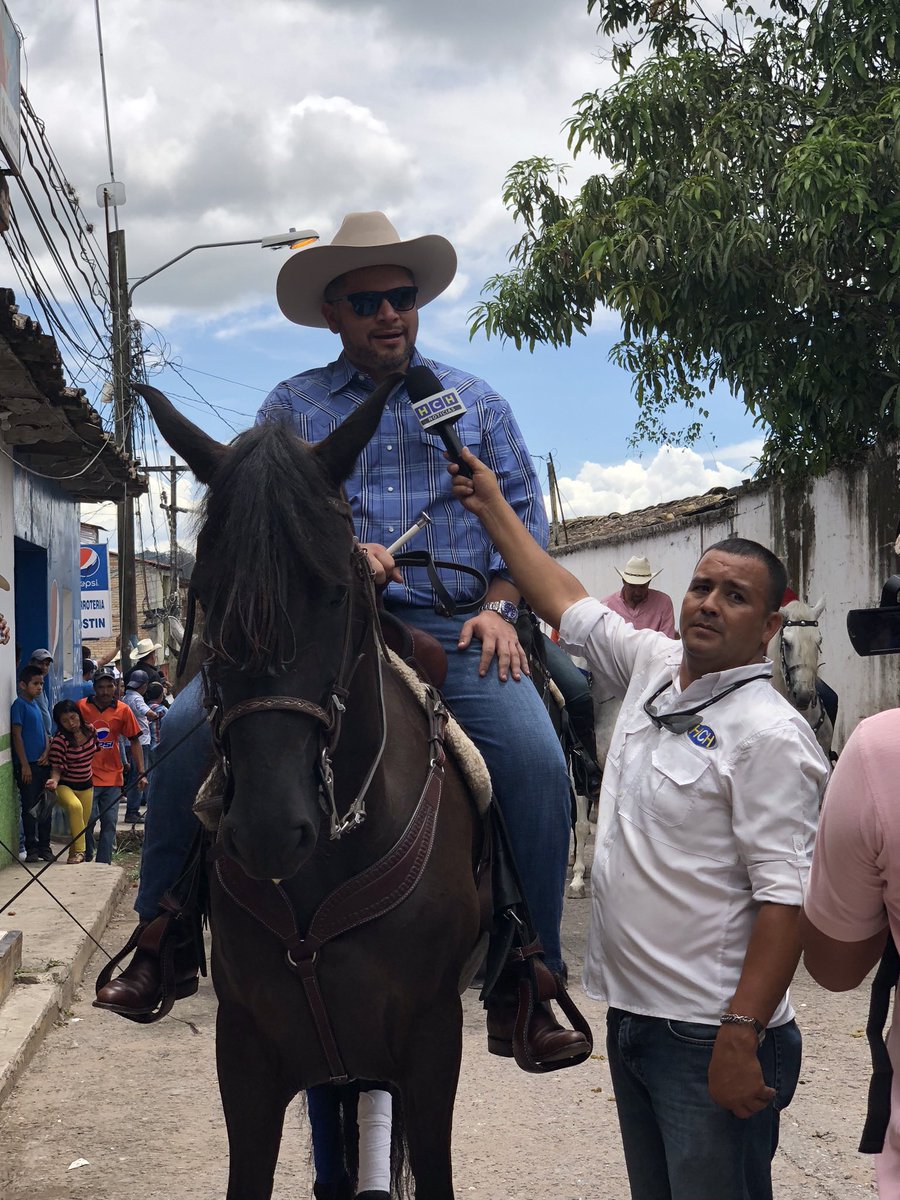 🎉✨ Felicidades <a href="/HCHTelevDigital/">HCH Televisión Digital</a> en su 15 aniversario. Son 15 años de mucho sacrificio y esfuerzo que hoy los ponen en el primer lugar de la teleaudiencia hondureña, rompiendo paradigmas en la comunicación, siendo primeros en noticias y entretenimiento, y un canal solidario con