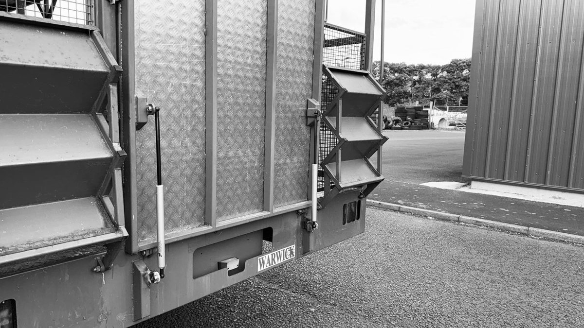 A very busy #bankholiday at The Glendale Show with our people carrier. It was great to see the wheelchair ramp have a revamp by Donkin Engineering b4 the show to make sure it was ready to help visitors get to &amp; from the carpark to the show at  #glendaleshow #wheelchairfriendly