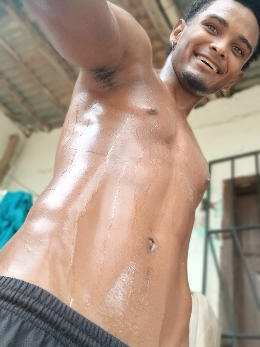 Perverblack's tweet photo. Quien me baja este calor? 🔥 https://t.co/mmqPsEBMw1