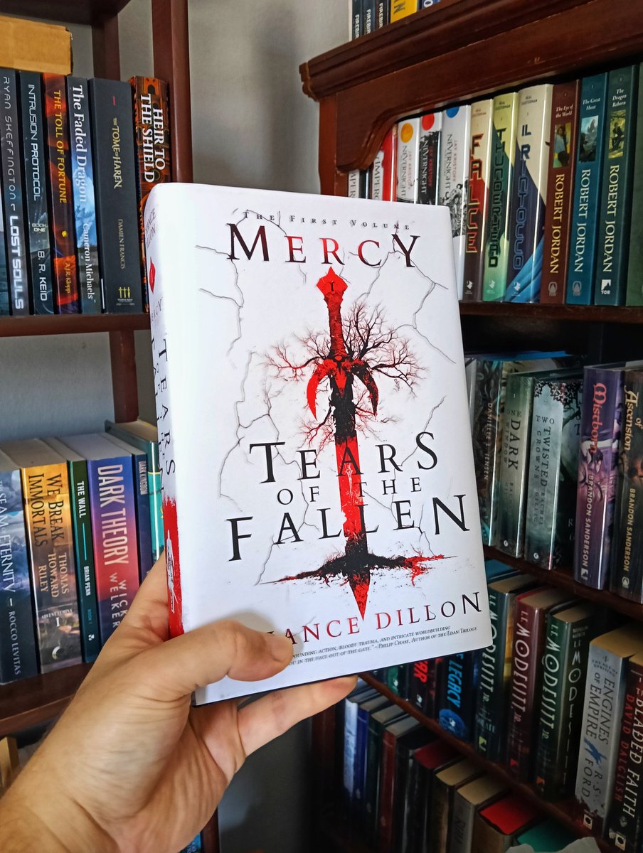 monteroauthor's tweet image. This book is beautiful. Of course, I am biased because I did the layout, typography, and overall design, including the logo.
Stuart Bache&apos;s illustration was already very strong, and it was an honor for me to be part of the project.
🎥 #unboxing 👇