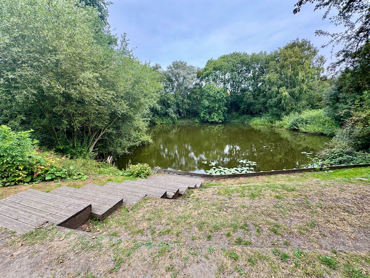 Schválně....uhádne někdo jak vzniklo toto jezírko?