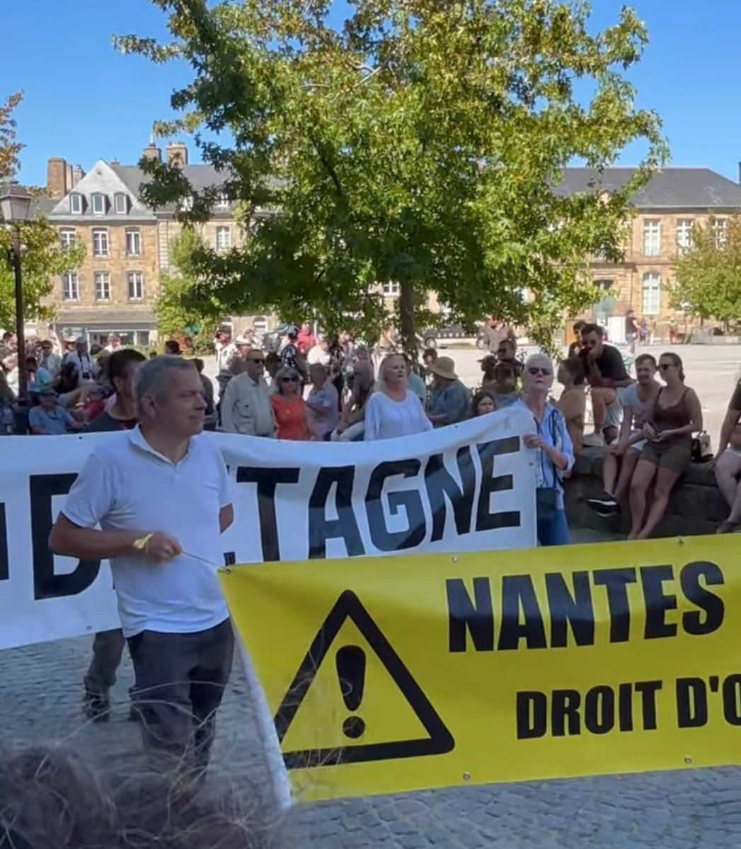 La partition administrative de la #Bretagne relève d'une pathologie politique française : le jacobinisme 
Les Bretonnes et les Bretons n'ont pas à subir les affres de la classe dirigeante parisienne. Jamais nous n'accepterons de voir notre pays breton amputé
#44bzh #réunification