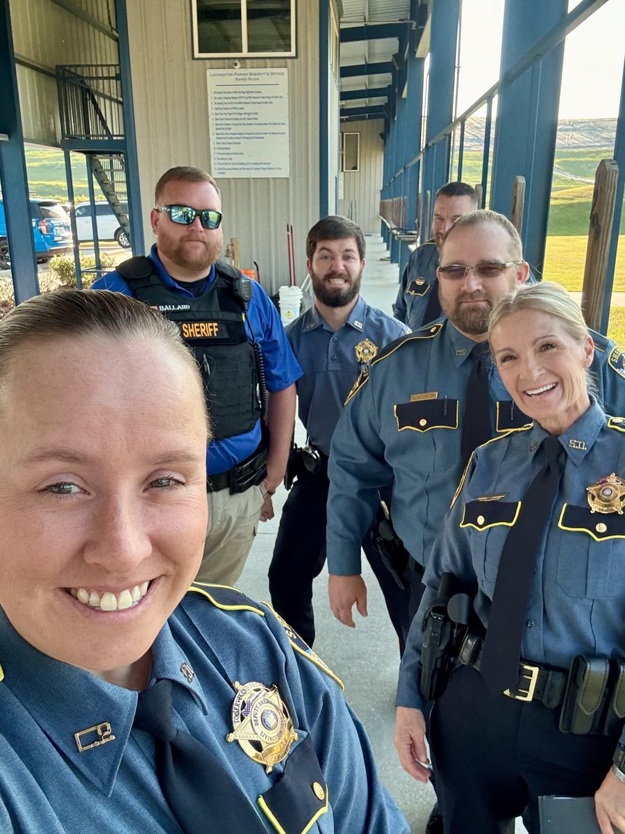 DS405 (@dsofficer405) on Twitter photo 