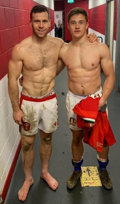 Gareth Davies &amp; Stephen Lorenzo Varney