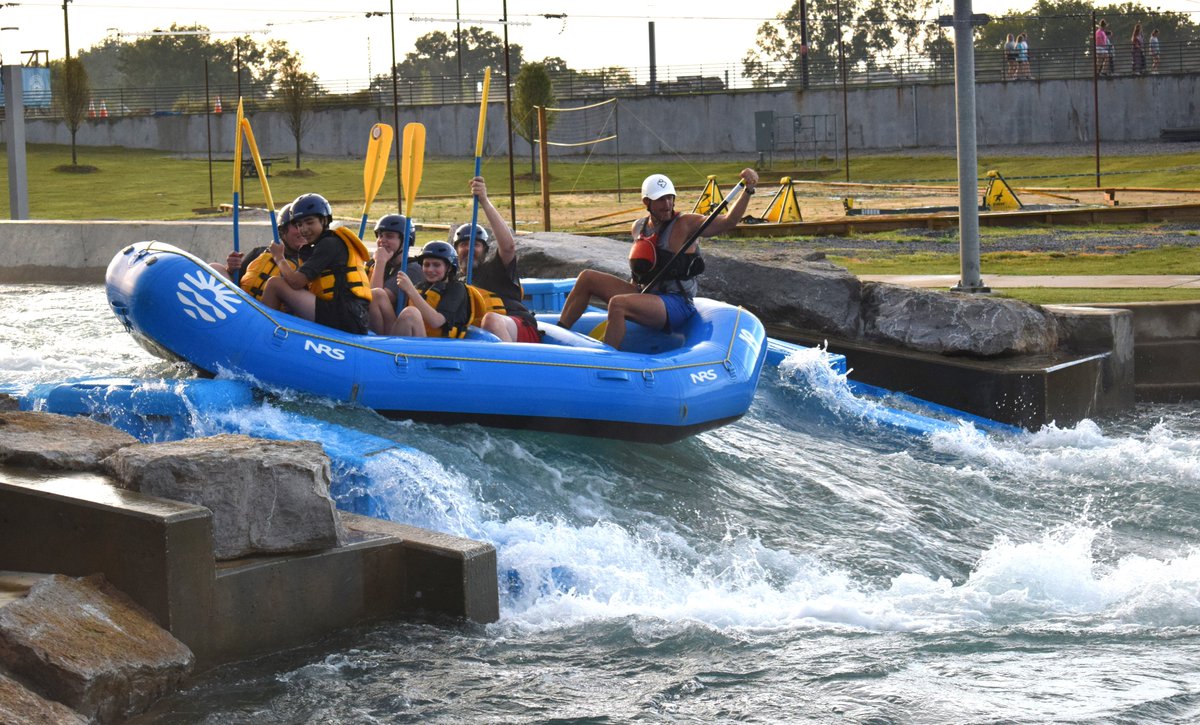 FaulknerEdu's tweet photo. Last Friday night our students, faculty and staff had an amazing time at Montgomery Whitewater   🌊🙌 What a fun way to kick off the new school year together! 💙 #FaulknerFamily #BackToSchool https://t.co/KRptT7jTHF