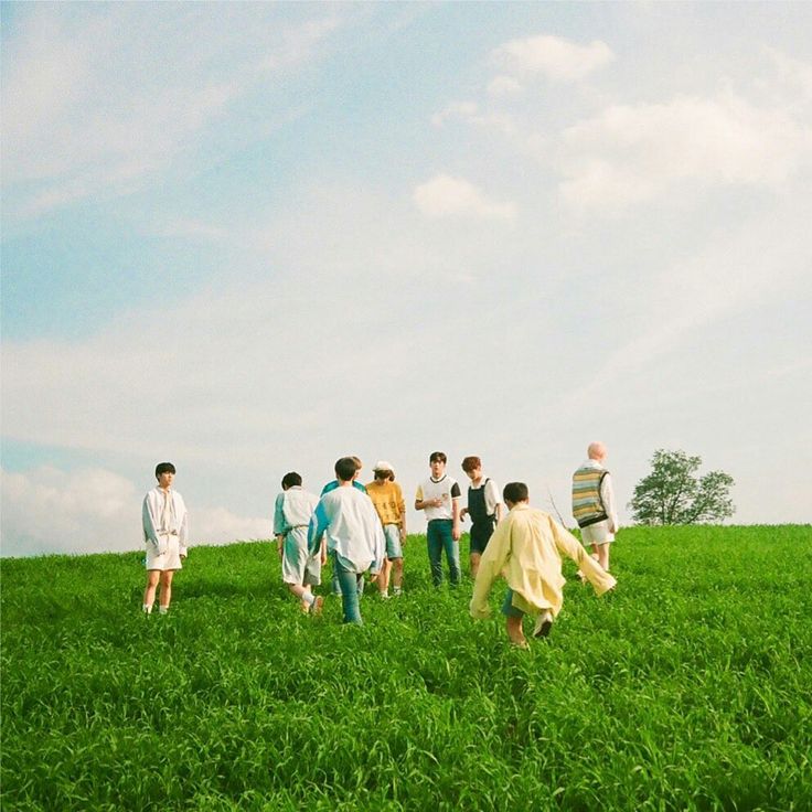 dofullo's tweet photo. though no longer together, i still say happy anniversary each year, on different paths, may the direction be found 🤍
#X1_Debut_6th_Anniversary
#엑스원을_영원히_사ㄹ6해
#말하지_않아도_엑스원_곁에_있어줄게 https://t.co/BIQHW3cphR