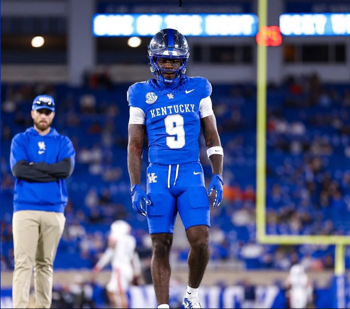 X’Zavier Corbin (@xcorbin02) on Twitter photo Blessed to receive an offer from the University of Kentucky 🔵⚪️ #gobigblue
<a href="/EauGallieHC/">Coach Sands</a> <a href="/QNHall_Uno_JTG/">Coach Hall</a> <a href="/247Sports/">247Sports</a> <a href="/ChadSimmons_/">ChadSimmons</a> <a href="/JonSantucci/">Jon Santucci</a> <a href="/adamgorney/">Adam Gorney</a> <a href="/UKCoachStoops/">Mark Stoops</a> <a href="/Mike_Stoops41/">Mike Stoops</a> <a href="/UKFootball/">Kentucky Football</a> Blessed to receive an offer from the University of Kentucky 🔵⚪️ #gobigblue
<a href="/EauGallieHC/">Coach Sands</a> <a href="/QNHall_Uno_JTG/">Coach Hall</a> <a href="/247Sports/">247Sports</a> <a href="/ChadSimmons_/">ChadSimmons</a> <a href="/JonSantucci/">Jon Santucci</a> <a href="/adamgorney/">Adam Gorney</a> <a href="/UKCoachStoops/">Mark Stoops</a> <a href="/Mike_Stoops41/">Mike Stoops</a> <a href="/UKFootball/">Kentucky Football</a>