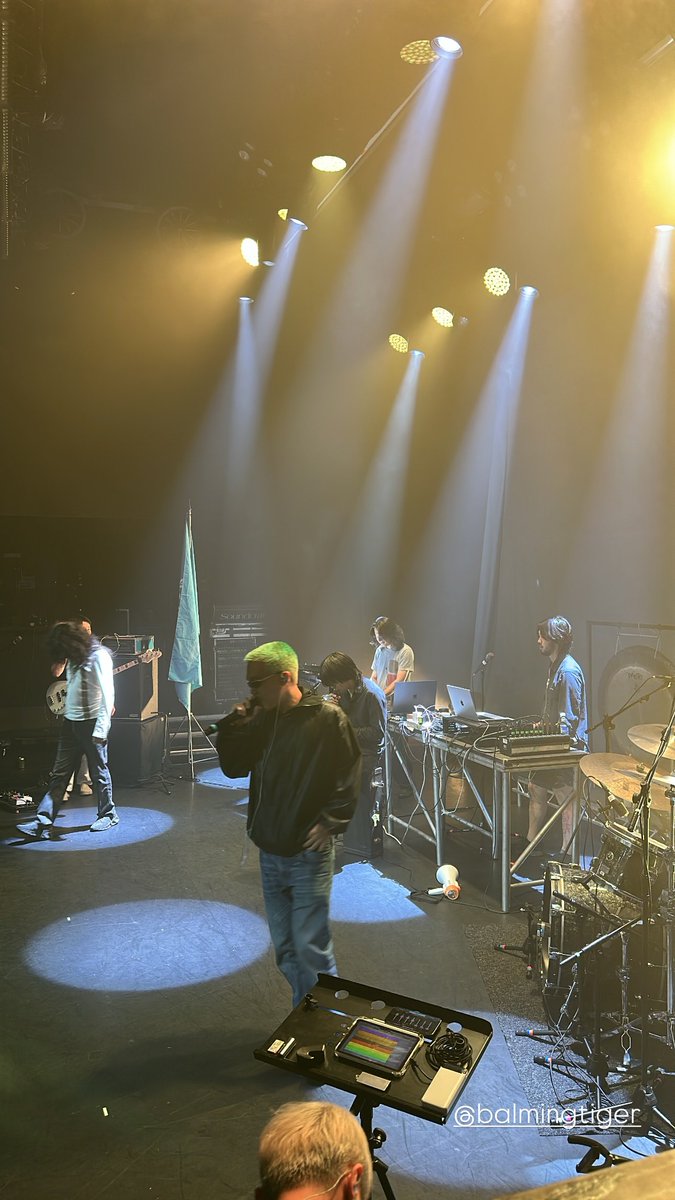 ouuu they're doing rehearsal