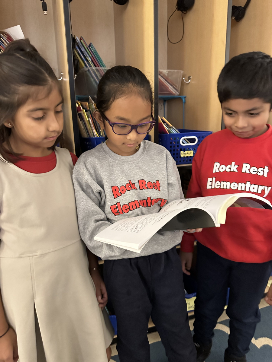 RockRestESNC's tweet photo. Learning how to be Rock Rest Ready is a must during the first week of school! Our Rockets are practicing procedures, getting to know their teachers, and making new friends! 🚀✨ #LaunchingLifelongLearners #AcceleratingExcellence #TeamUCPS @AGHoulihan @UCPSNC https://t.co/TsusiU3c1f