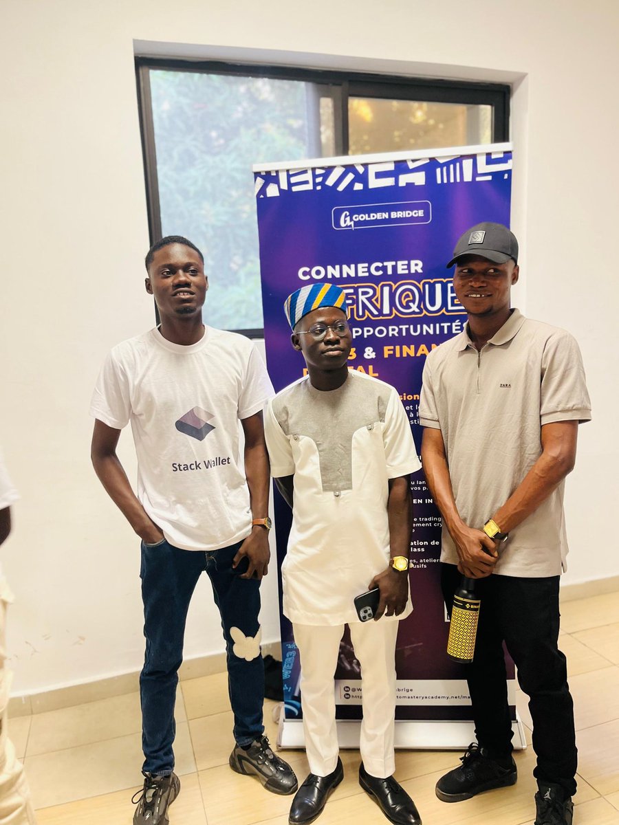Sodiko123's tweet image. Samedi 23 août s’est tenue un meetup autour de Stack Wallet à Cotonou !
L’objectif ? Présenter ce wallet non-custodial et confidentiel, qui garantit la sécurité et la confidentialité de vos crypto-actifs tout en restant simple à utiliser.
#Crypto #Web3 #StackWallet #Cotonou