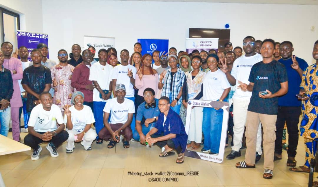 Sodiko123's tweet image. Samedi 23 août s’est tenue un meetup autour de Stack Wallet à Cotonou !
L’objectif ? Présenter ce wallet non-custodial et confidentiel, qui garantit la sécurité et la confidentialité de vos crypto-actifs tout en restant simple à utiliser.
#Crypto #Web3 #StackWallet #Cotonou