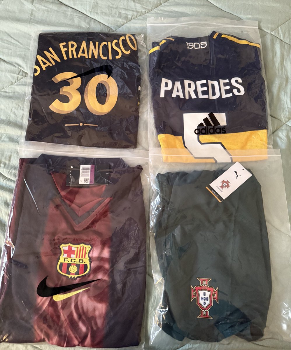 muchachos, me llegó el segundo pedido de camisetas chinas. les paso a mostrar lo que son, realmente una locura 🙌🏼
