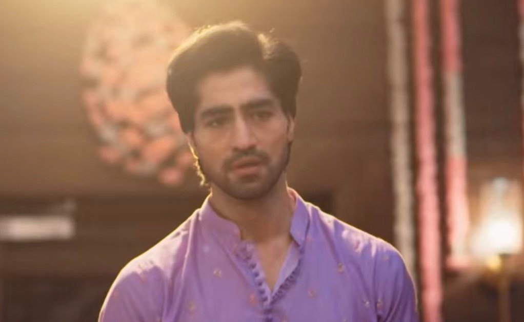 2850Aastha's tweet photo. That pain of seeing your love getting engaged to someone else...what a beautiful performance Harshadd! He didnt utter a word yet his feelings were conveyed so perfectly 👌he's so effortless with this eye things, always! He dosent needs dialogues.💯👏 #HarshadChopda
#balh4 https://t.co/D28xQssZR5