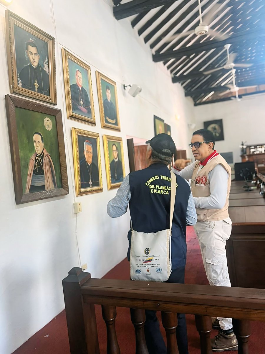 asointermedias's tweet photo. 🏛️ Desde @Asointermedias acompañamos al Consejo Territorial de Planeación de Calarcá en una visita a @alcaldiasfda, #ciudadintermedia que resguarda un invaluable patrimonio histórico, arquitectónico y cultural.
🤝 Este encuentro permitió conocer de primera mano procesos de conservación y buenas prácticas que fortalecen la identidad y el desarrollo territorial de nuestras ciudades intermedias.