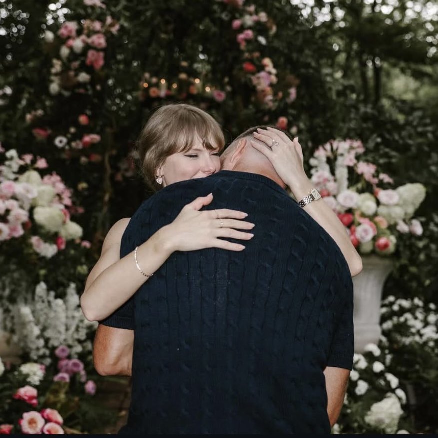 BBQChiefs's tweet image. TRAVIS AND TAYLOR ARE GETTING MARRIED ❤️💛🫶💍