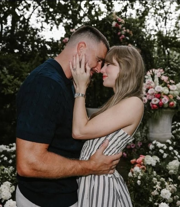 TSwiftNewsPL's tweet image. Taylor i Travis się zaręczyli ❤️