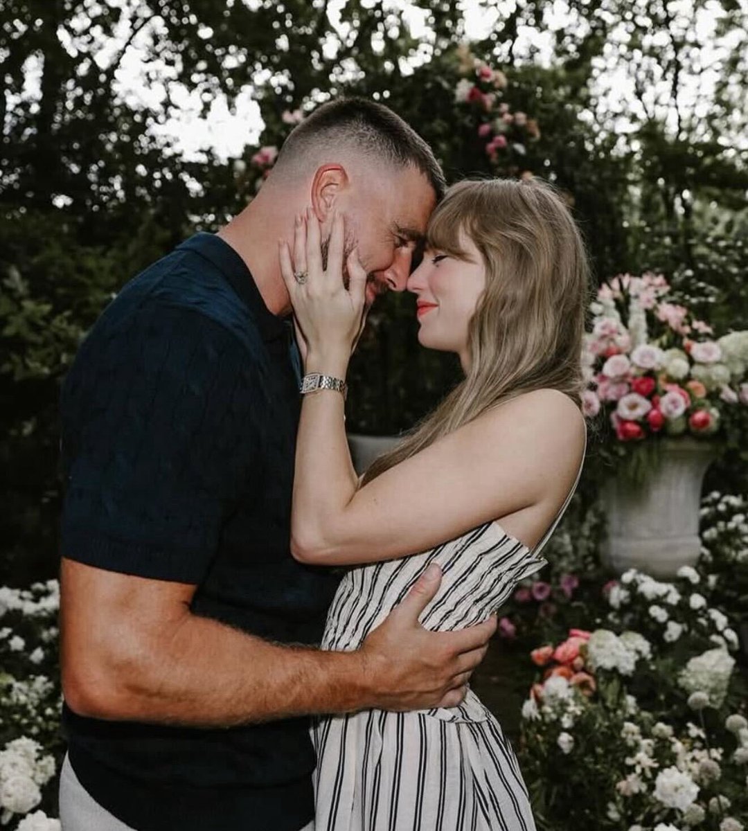 Congratulations Taylor and Travis 🥹 ❤️
