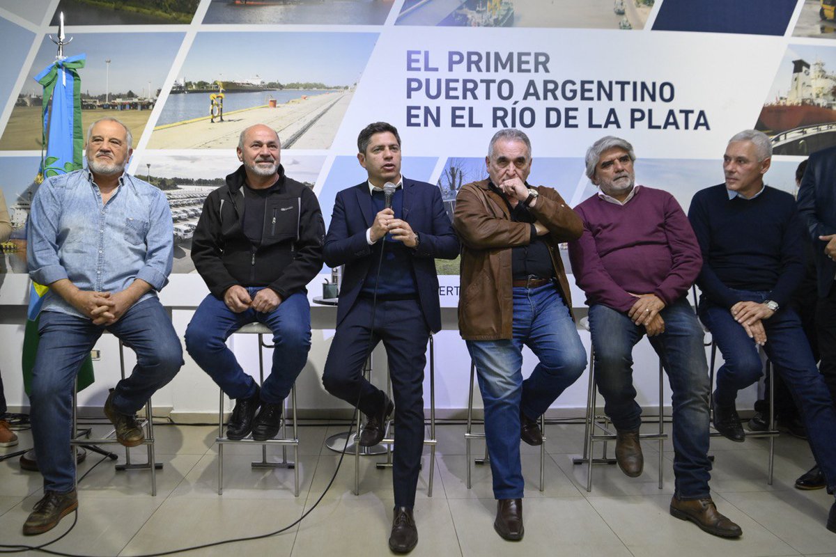 En un momento de mucha turbulencia internacional, donde cada país defiende su industria, su patrimonio y sus recursos, en Argentina estamos sufriendo las consecuencias de un Gobierno absolutamente entreguista que pone en riesgo la soberanía.