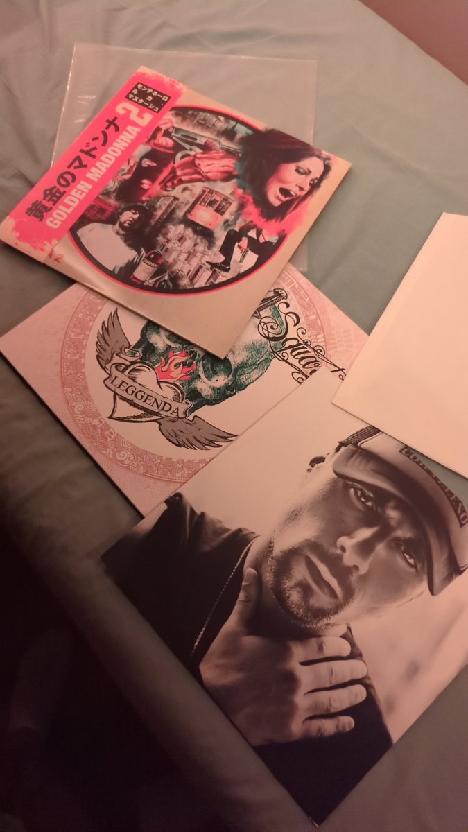 "Rock 'n' roll gangsta"