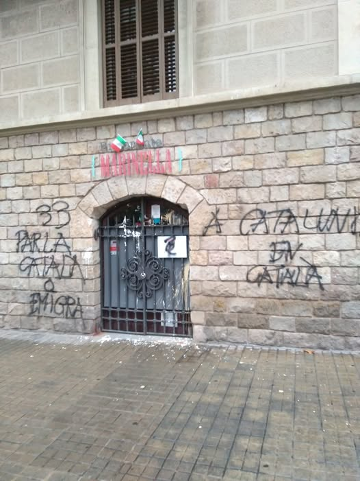 Quan diem que hi ha talibanisme lingüístic (invents, autoritarisme, racisme, classisme, exageracions i molta doble vara) ens acusen de mentir per catalanofòbia. Fil. Si podeu afegiu altres casos. Gràcies. 

L'extrema dreta visita pizzeria i deixa feixistades: